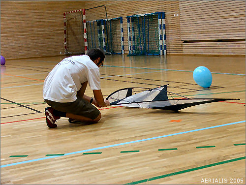 Sven A. setting up the kite