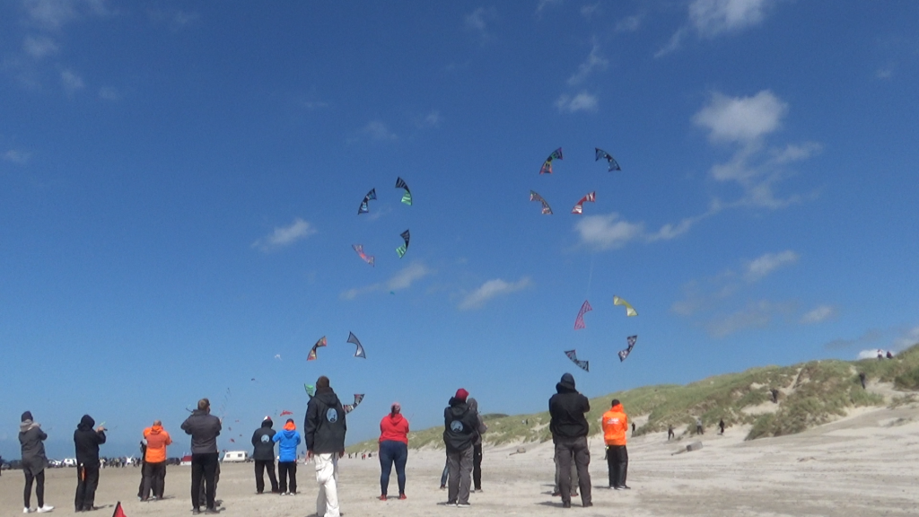 Mega Team Flying in High Winds