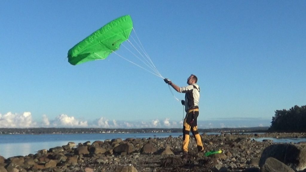 Launching the Peter Lynn Pilot Kite 2.0