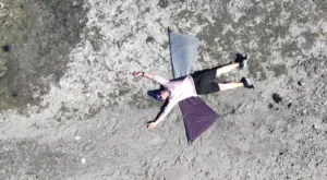 On the ground with a Zaephay